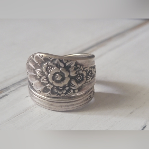 Vintage | Spoon Ring | Silverplate | Size 8 | - Picture 3 of 6
